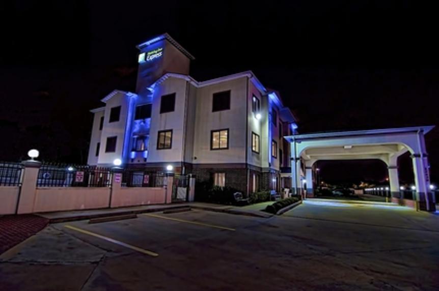 Baymont By Wyndham Houston Brookhollow Exterior foto